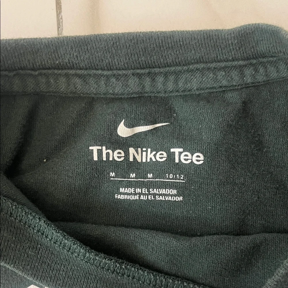 Nike green Colorado Graphic Kids Short Sleeve Tee with Multicolor Badge